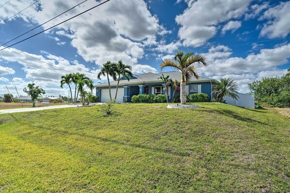 Exterior - 15 Mi to Beach: Home w/ Pool in Cape Coral (Cape Coral)