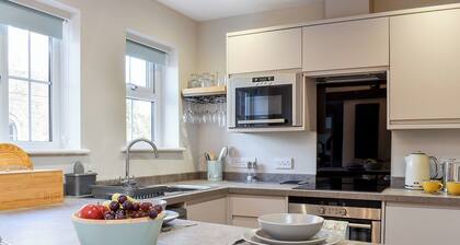 2 bedroom accommodation in Tholthorpe, near York