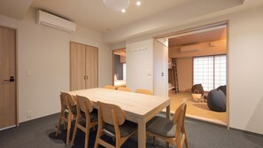 Hypo-allergenic bedding, in-room safe, desk, laptop workspace - MIMARU Osaka Shinsaibashi East (Osaka)
