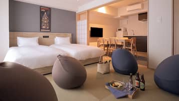 One-Bedroom Japanese Apartment For 5 Non Smoking | 1 bedroom, hypo-allergenic bedding, in-room safe, desk