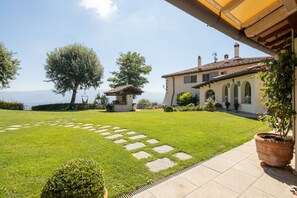 Property grounds - Villa Collesole by MMega (Rignano sull'Arno)