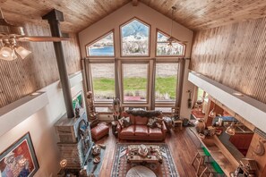 Interior - Cutbow Bend (Livingston)