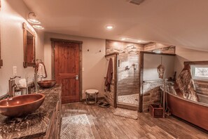 Bathroom - Cutbow Bend (Livingston)