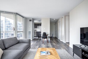 Télévision, chaîne hi-fi