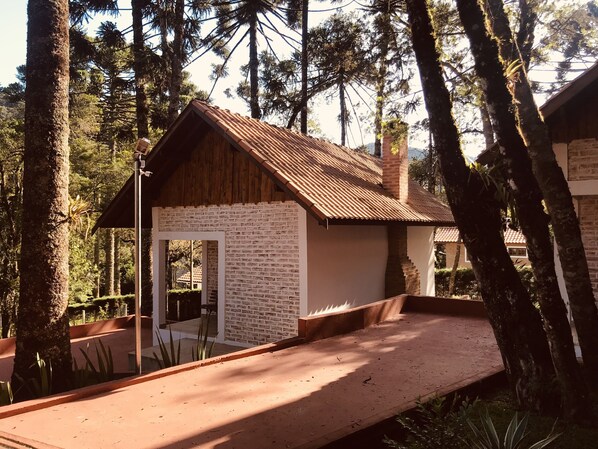 Property grounds - CÔTE D'AZUR CHALET (MG)