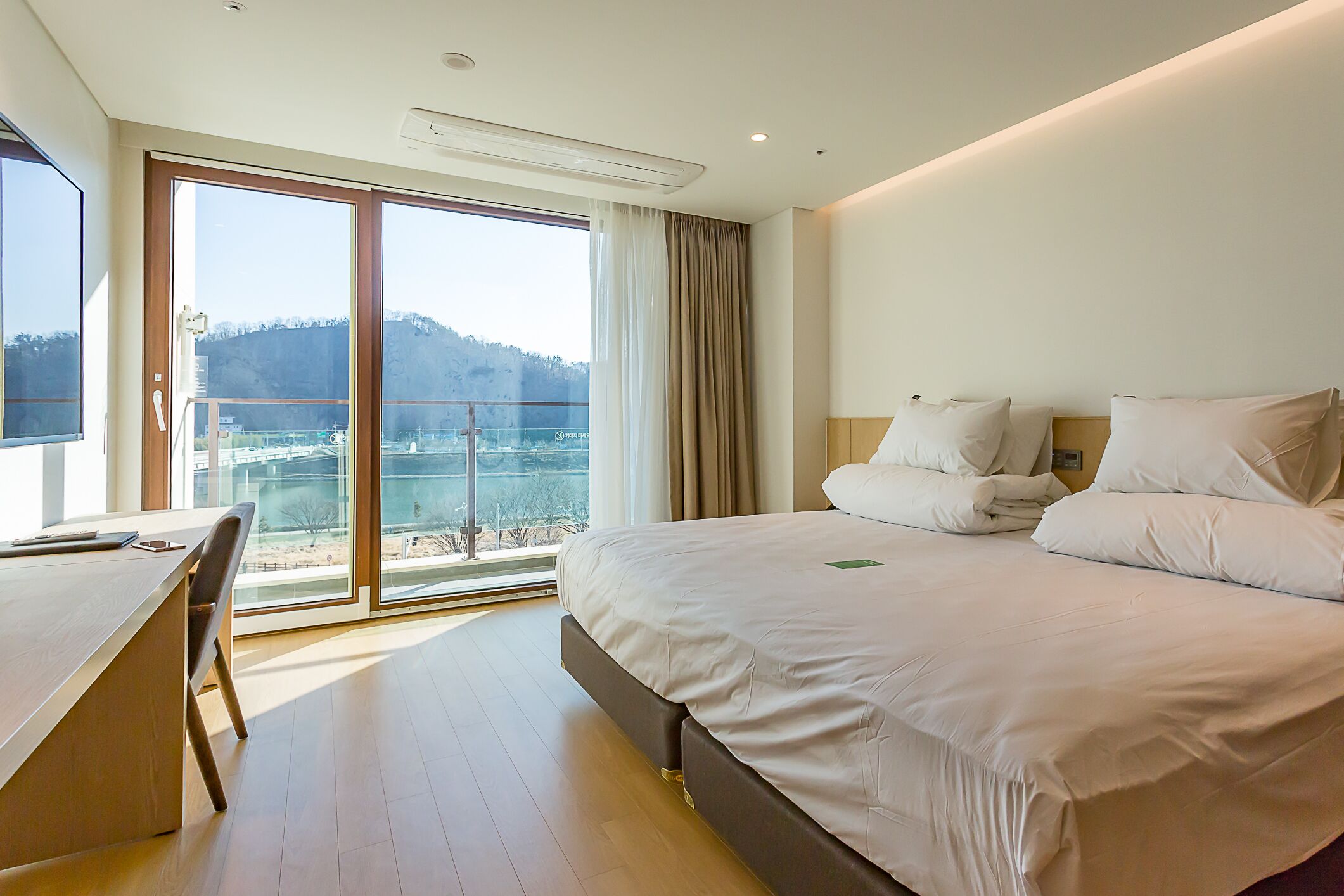 deluxe double or twin room | in-room safe, blackout curtains, soundproofing, free wifi