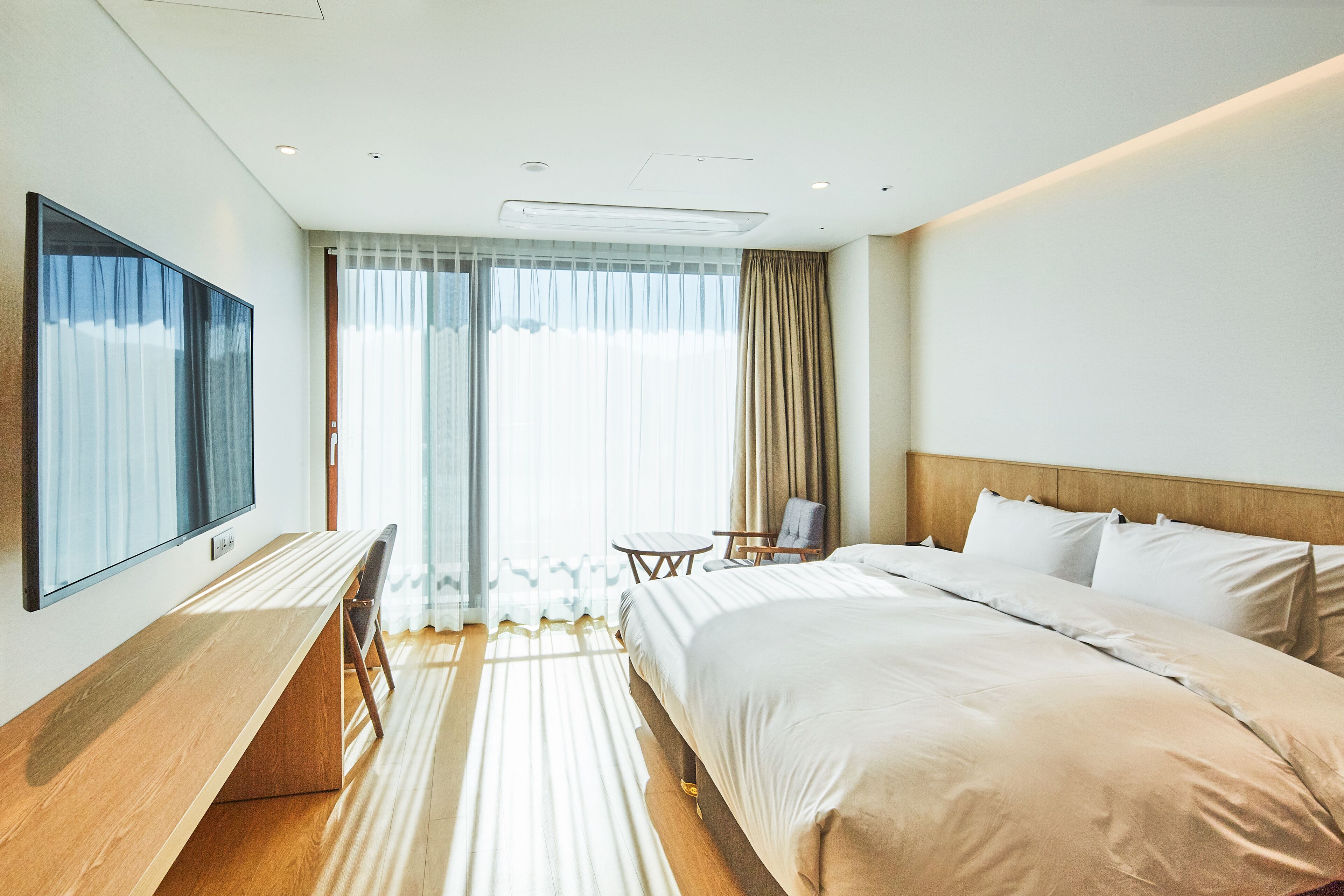 deluxe double room | in-room safe, blackout curtains, soundproofing, free wifi