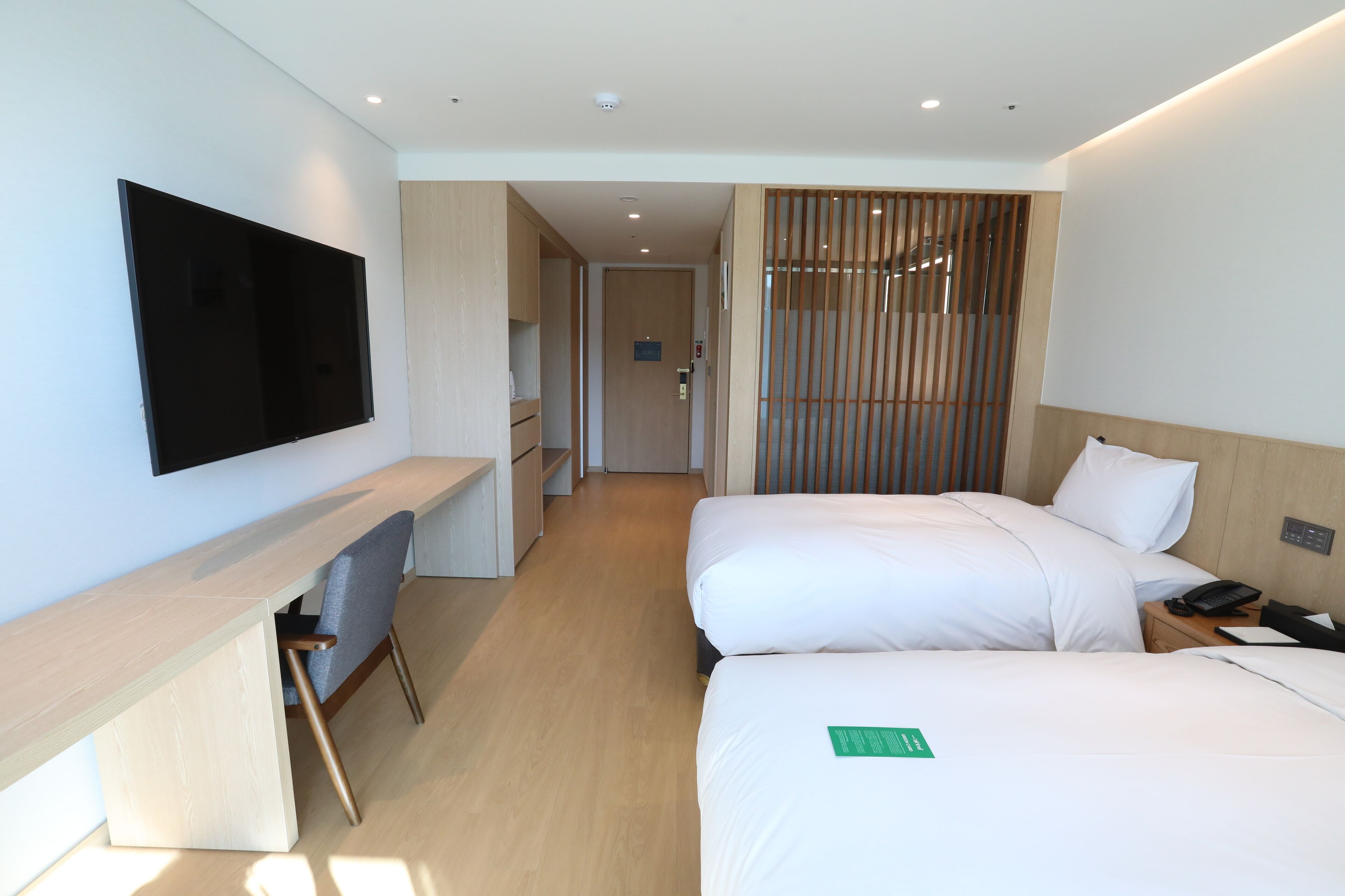 deluxe twin room | in-room safe, blackout curtains, soundproofing, free wifi