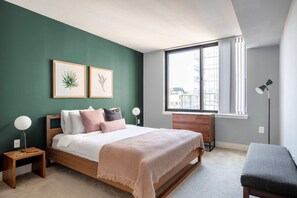 1 bedroom, iron/ironing board, WiFi, bed sheets - Mt Vernon 1BR, w/ Gym, near metro, Convention Ctr. by Blueground (Washington, D.C)