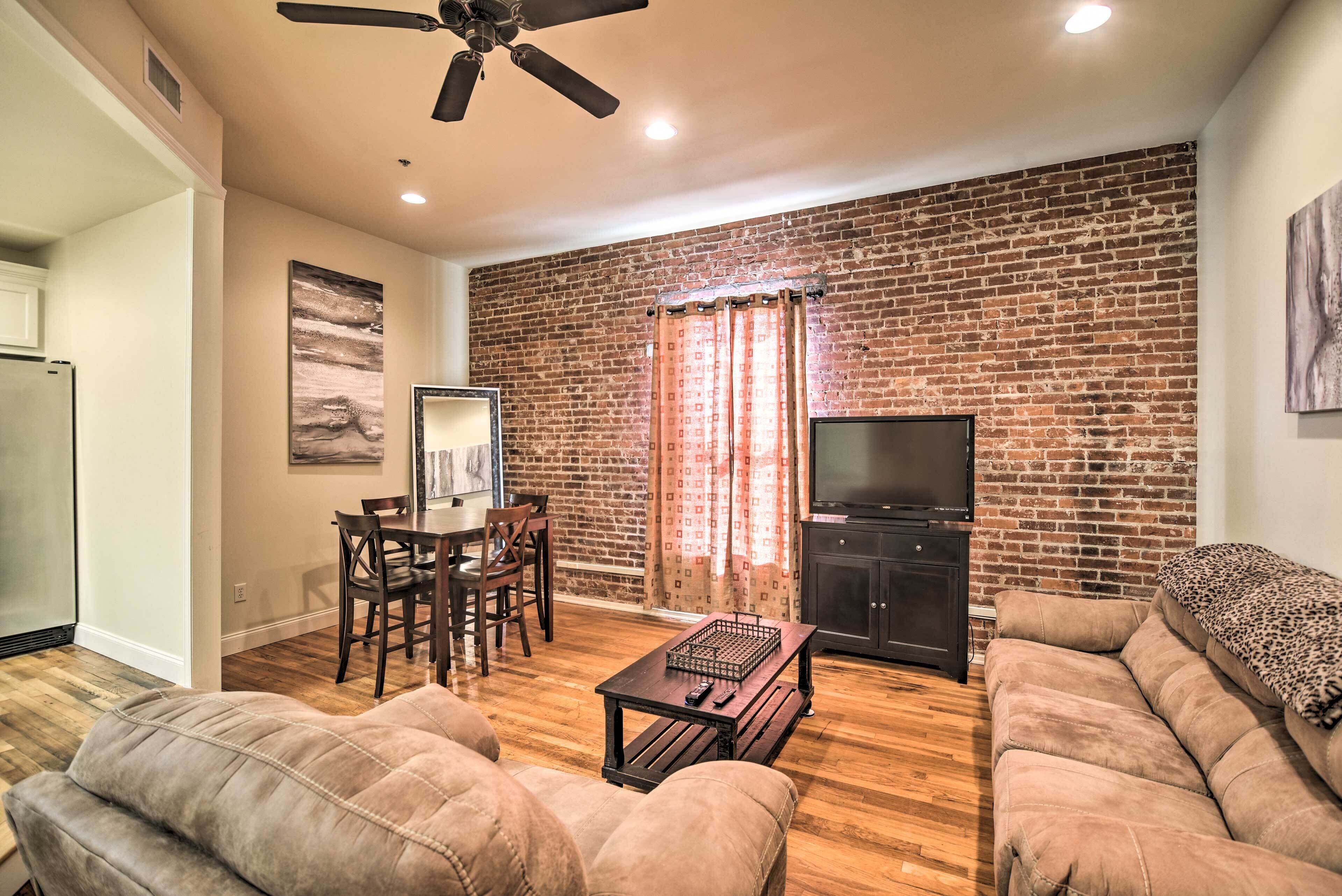 Updated Sears Quarters Condo in Walkable Location!