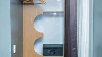行政客房 | 手提電腦工作空間、遮光窗簾/窗簾