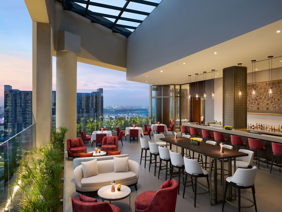 5 restaurants, breakfast, lunch, dinner served; Asian cuisine