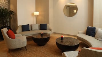 Couples treatment rooms, sauna, steam room, body treatments