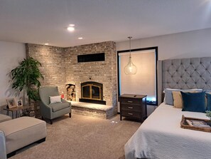 5 chambres, fer et planche à repasser, Wi-Fi, draps fournis