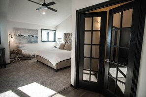 5 bedrooms, iron/ironing board, WiFi, bed sheets