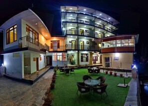 Front of property - Hotel Harmony Blue Mcleodganj, Dharamshala (Dharamshala)
