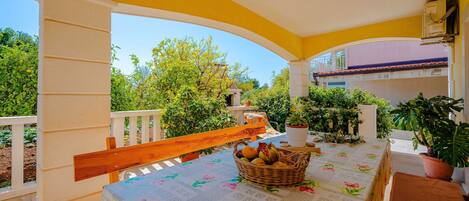 Appartement (Two Bedroom Apartment with Terrace) | Terrasse/patio