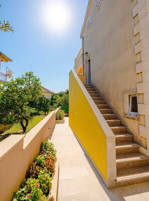 Apartment (Two Bedroom Apartment with Balcony) | Exterior