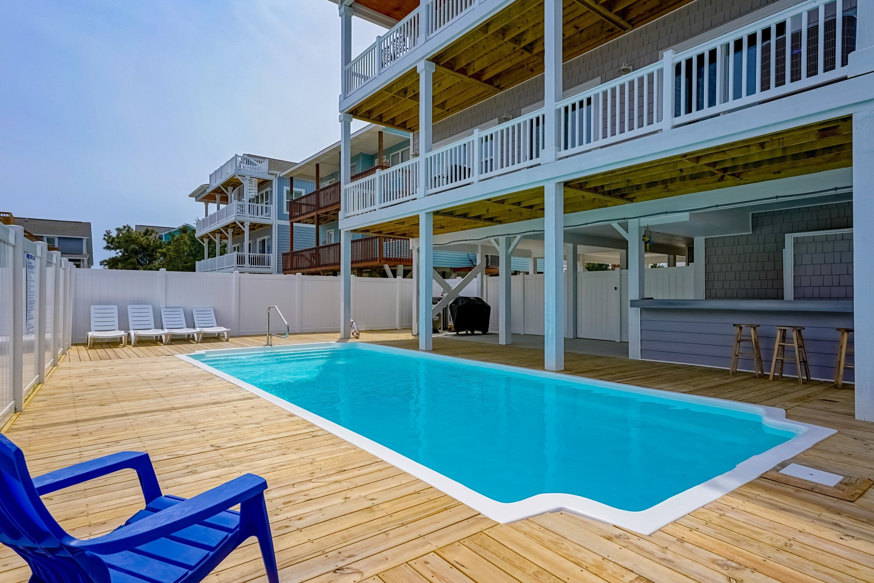"Marina Jack" Pet Friendly! Private Pool (Opt. Heat), Ocean Views, Elevator, Easy Beach Access!