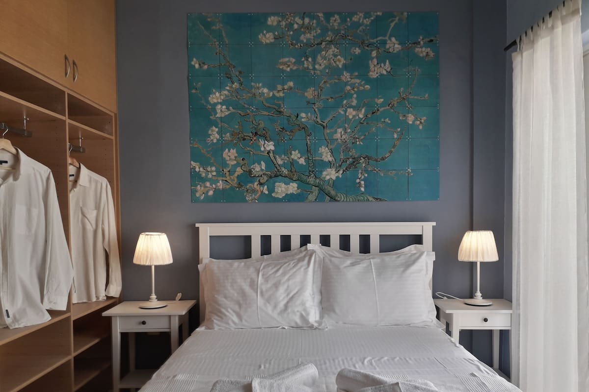 City penthouse | 2 slaapkamers, een laptopwerkplek, geluiddichte muren