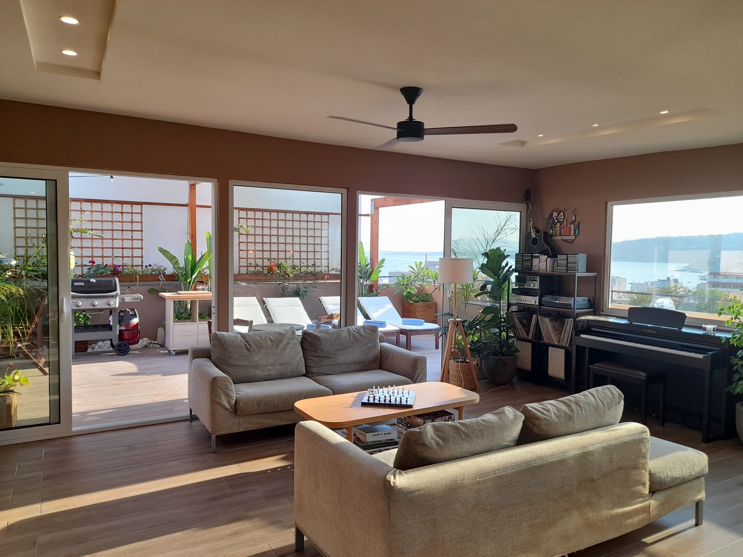 Área de estar no saguão