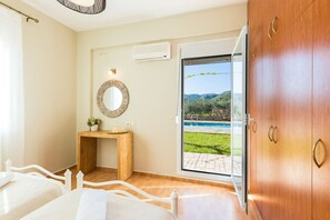 3 habitaciones, caja de seguridad en la habitación y escritorio 