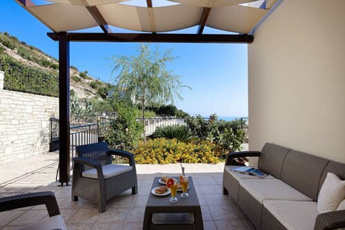 Family Villa with Private Pool and Ping Pong table