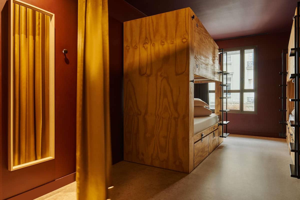Blackout curtains, soundproofing, free cots/infant beds, free WiFi