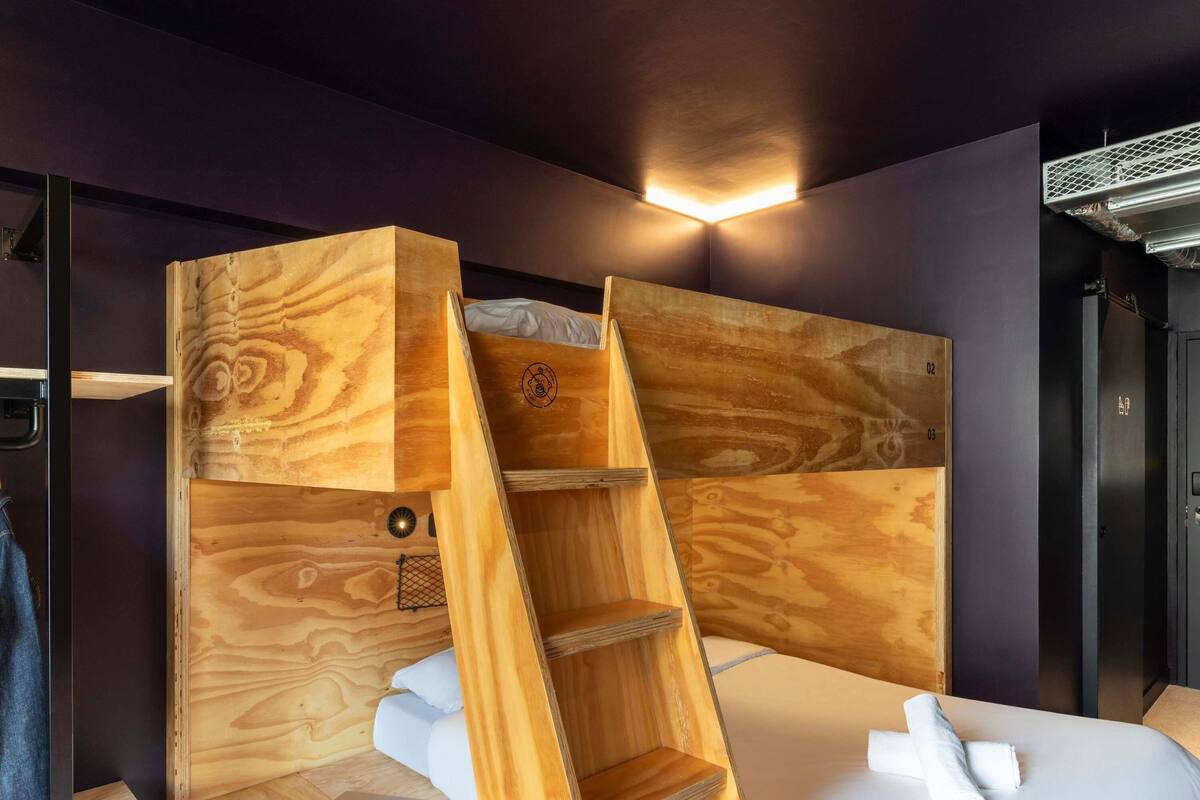 Chambre Double XL avec salle de bains privée | 암막 커튼, 방음 설비, 무료 유아용 침대, 무료 WiFi