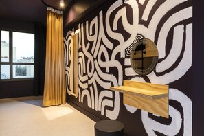 Blendingsgardiner, lydisolert, wi-fi (inkludert) og sengetøy