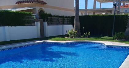 OFFER in Miami Playa with pool, near beach and golf