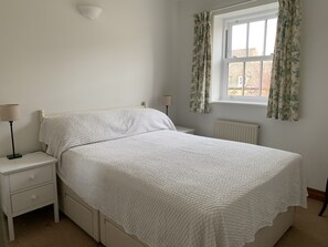 3 bedrooms, iron/ironing board, travel cot, free WiFi