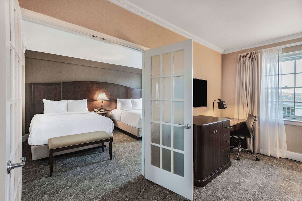 In-room safe, desk, laptop workspace, blackout drapes