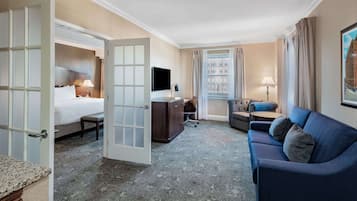 In-room safe, desk, laptop workspace, free WiFi