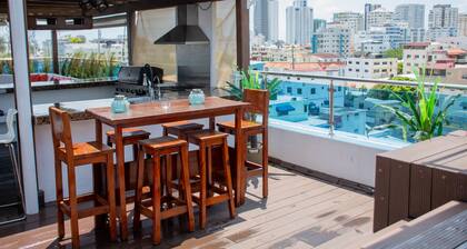 8 Bedrooms Penthouse, Jacuzzi & Private Terrace