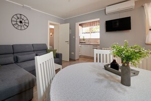 Living area - Apartments Dorota, (16437), Trogir, hr (Trogir)