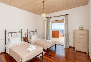 3 bedrooms, iron/ironing board, travel crib, WiFi
