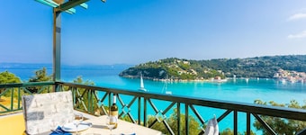 Katerina Walk to Beach, Sea Views, A/C