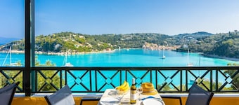 Alexander - Three Bedroom Villa, Sleeps 6