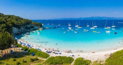 Limani - Two Bedroom Apartment, Sleeps 4