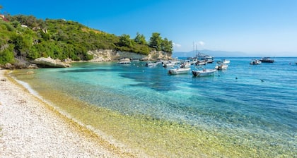 Limani - Two Bedroom Apartment, Sleeps 4