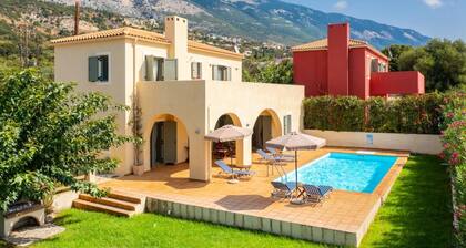 Villa Katerina - Three Bedroom Villa, Sleeps 6