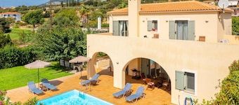 Villa Katerina - Three Bedroom Villa, Sleeps 6