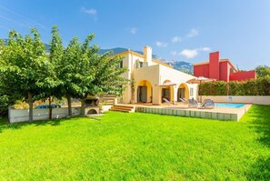 Exterior - Villa Katerina - Three Bedroom Villa, Sleeps 6 (Afrato)