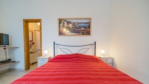 1 bedroom, WiFi - Independent villa with splendid sea view terrace (Capoliveri)