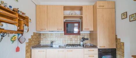 冷蔵庫、オーブン、食器洗い機