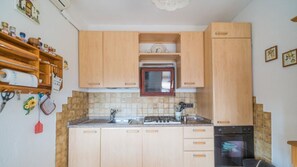 Fridge, oven, dishwasher - Independent villa with splendid sea view terrace (Capoliveri)