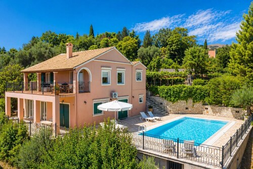 Villa Eleni - Three Bedroom Villa, Sleeps 8