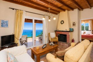 TV, fireplace, DVD player