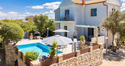 Villa Tzina - Three Bedroom Villa, Sleeps 6